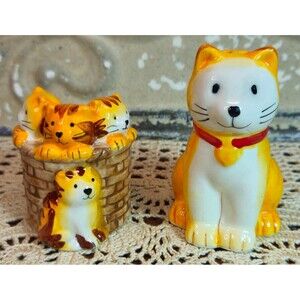 Vintage Pfaltzgraff Collectibles Salt & Pepper Shakers Cat w/ Basket of Kittens
